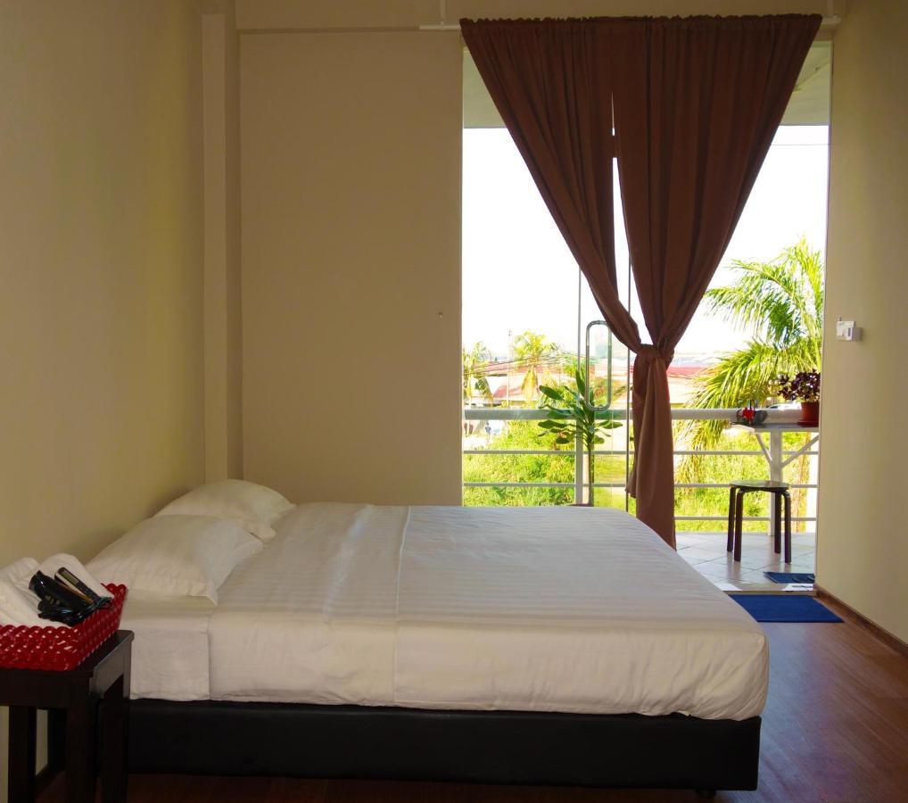 AE Semporna Guesthouse 极潜旅店 Extérieur photo