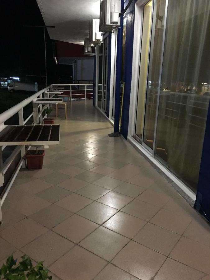 AE Semporna Guesthouse 极潜旅店 Extérieur photo