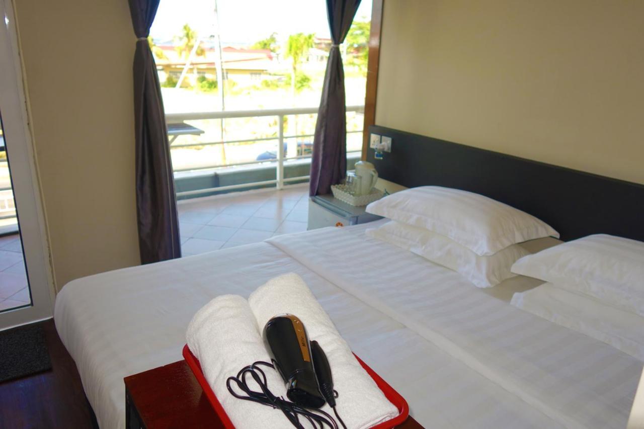 AE Semporna Guesthouse 极潜旅店 Extérieur photo