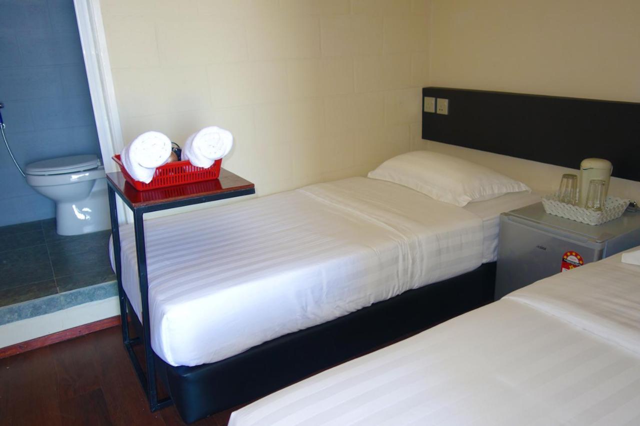 AE Semporna Guesthouse 极潜旅店 Extérieur photo