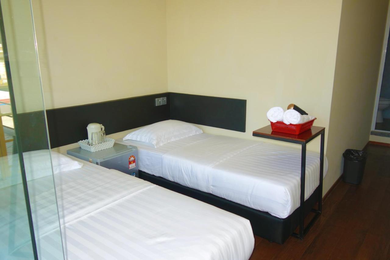AE Semporna Guesthouse 极潜旅店 Extérieur photo