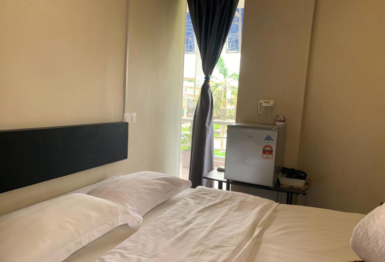AE Semporna Guesthouse 极潜旅店 Extérieur photo