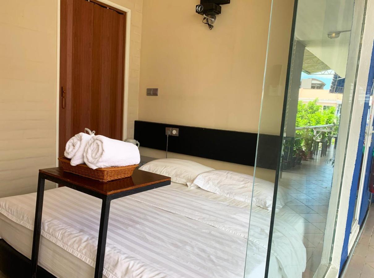 AE Semporna Guesthouse 极潜旅店 Extérieur photo