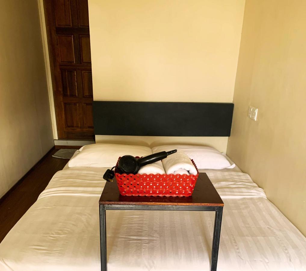 AE Semporna Guesthouse 极潜旅店 Extérieur photo