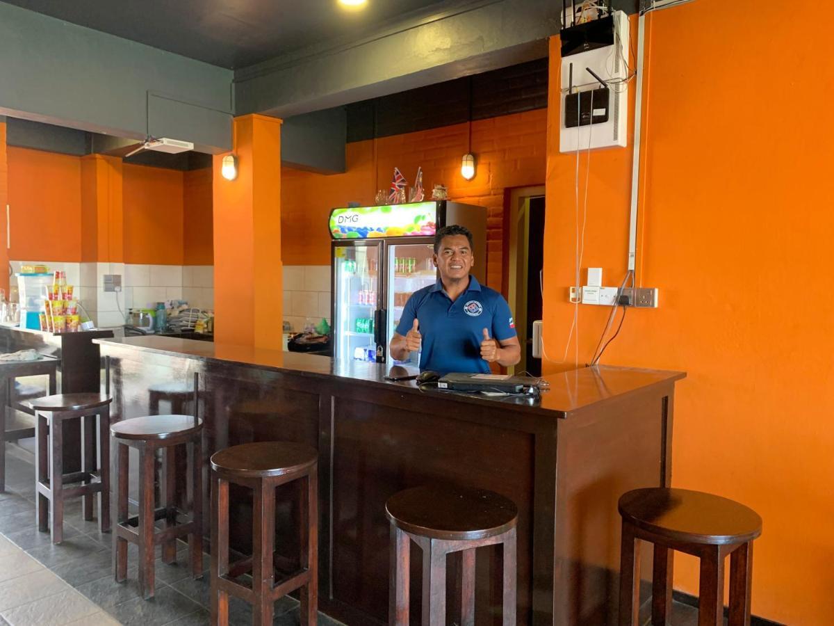 AE Semporna Guesthouse 极潜旅店 Extérieur photo