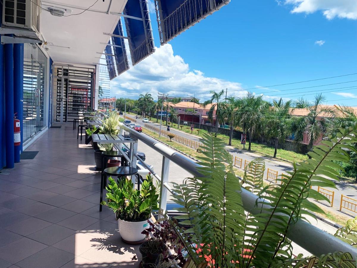 AE Semporna Guesthouse 极潜旅店 Extérieur photo